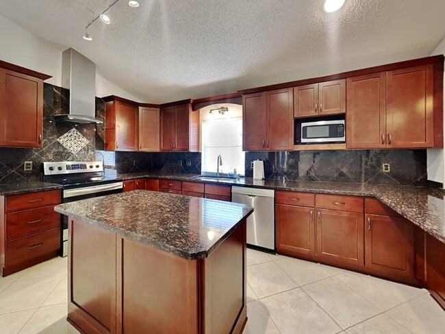 3536 Moss Pointe Pl in Lake Mary, FL - Building Photo - Building Photo
