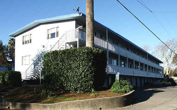 Elm Court in Novato, CA - Building Photo