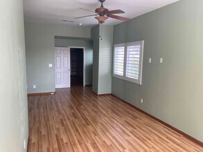 303 S Freeman St in Oceanside, CA - Building Photo - Building Photo