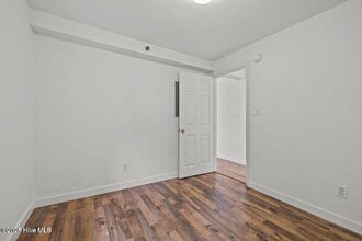 217 W Atlantic Blvd in Atlantic Beach, NC - Building Photo - Building Photo
