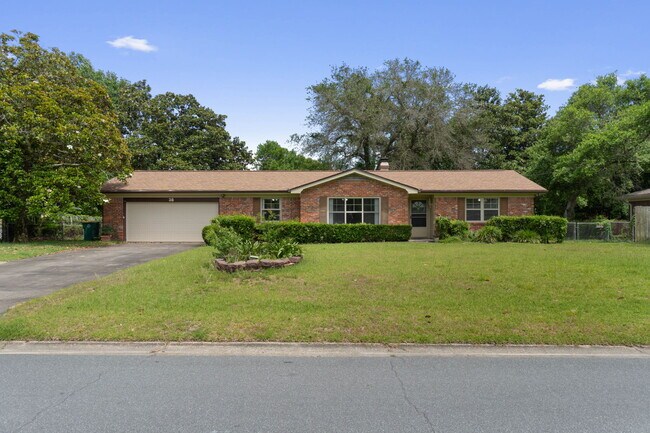 38 Sharilyn Dr in Shalimar, FL - Building Photo - Building Photo