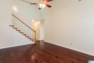 1043 Kerry Dr in Calera, AL - Foto de edificio - Building Photo