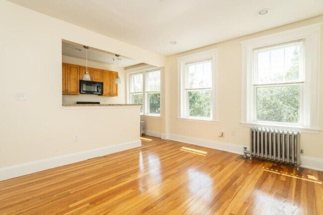 property at 286 Chestnut Hill Ave