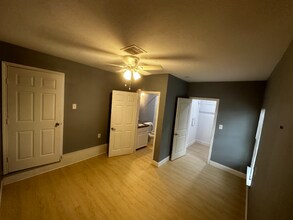 8906 Lockwood Dr in Houston, TX - Foto de edificio - Building Photo