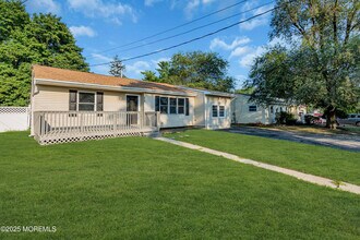 879 Egret Dr in Toms River, NJ - Building Photo - Building Photo
