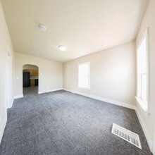 9 N 9th Ave in Marshalltown, IA - Building Photo - Building Photo