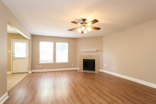 19530 Sandy Bank Dr in Tomball, TX - Building Photo - Building Photo