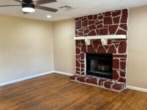 5560 FM1103 in Schertz, TX - Building Photo - Building Photo
