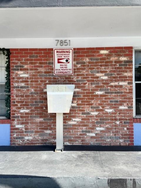 7851 Dunham Blvd in Miami, FL - Building Photo - Building Photo