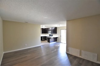 922 Cypress St in Manteca, CA - Building Photo - Building Photo