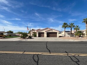 3721 Buena Vista Ave in Lake Havasu City, AZ - Building Photo - Building Photo
