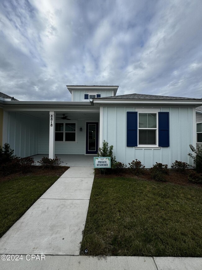 8818 Attitude Ave in Panama City Beach, FL - Building Photo - Building Photo