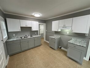 1925 Luckie Ave in Mobile, AL - Foto de edificio - Building Photo