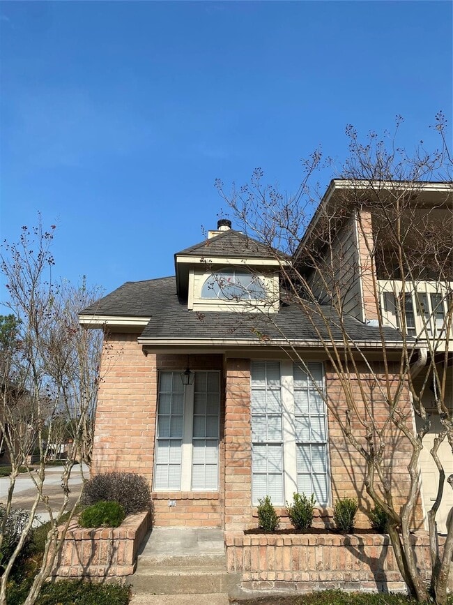 5515 Strack Rd