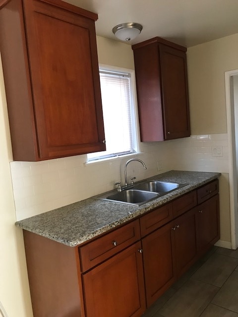 1333 W Adams Blvd, Unit 1333 in Los Angeles, CA - Building Photo - Building Photo
