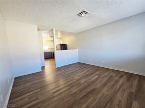 1617 Cordoba Ln, Unit D in Las Vegas, NV - Building Photo - Building Photo