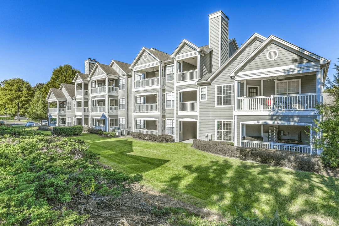 Elan at Mallard Creek Apartment Homes in Charlotte, NC - Foto de edificio