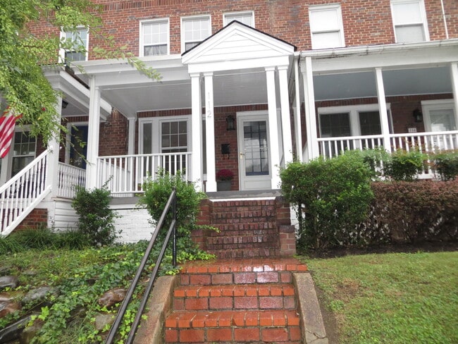 property at 112 N Peyton St