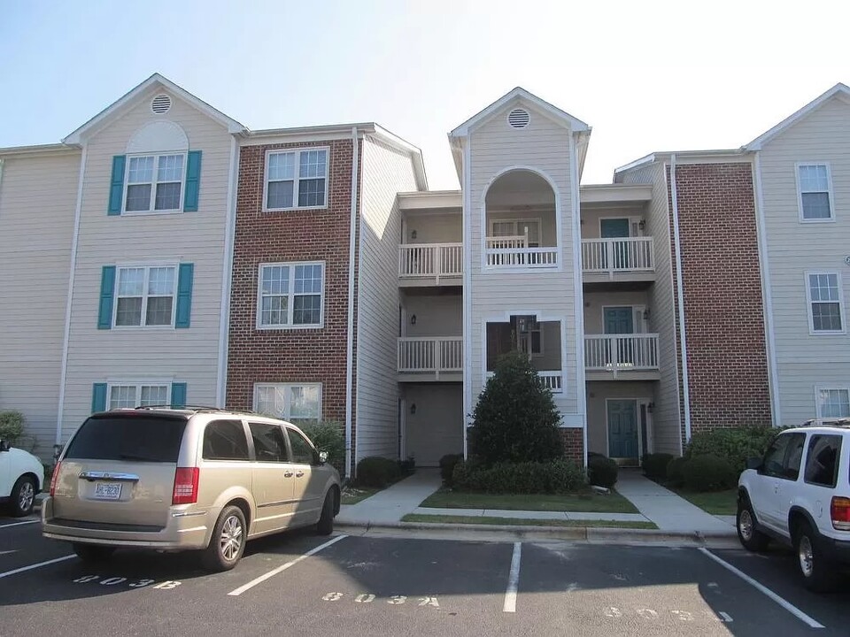 803 Bryce Ct, Unit F in Wilmington, NC - Building Photo