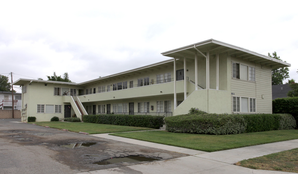 Lime Manor Apartments in Riverside, CA - Foto de edificio