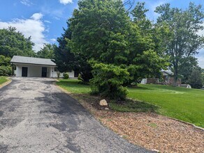 11124 Farr Dr in Farragut, TN - Building Photo - Building Photo