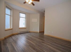 116 Van Brunt St, Unit 1 in Mankato, MN - Foto de edificio - Building Photo