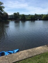 20 Seneca Trail in Denville, NJ - Foto de edificio - Building Photo