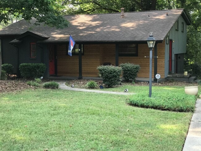 137 Manning Dr in Charlotte, NC - Building Photo - Building Photo