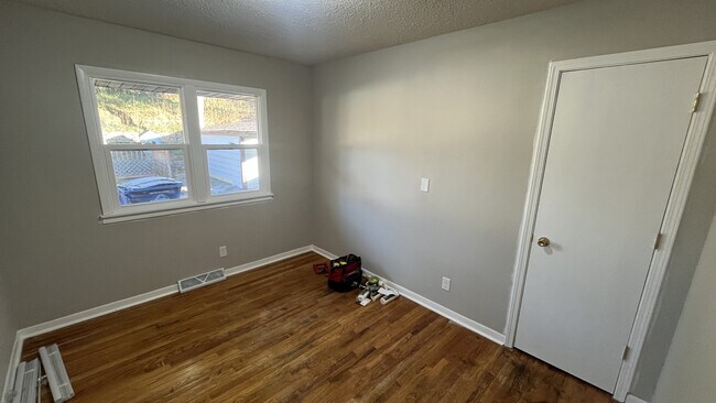 3421 Fairlane Dr in Des Moines, IA - Building Photo - Building Photo