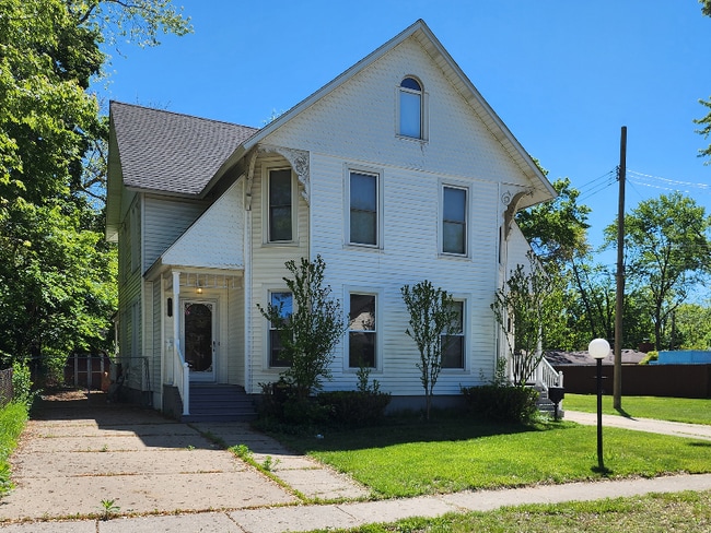 property at 3229 3rd St