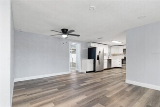 7415 San Salvadore Dr in Port Richey, FL - Building Photo - Building Photo