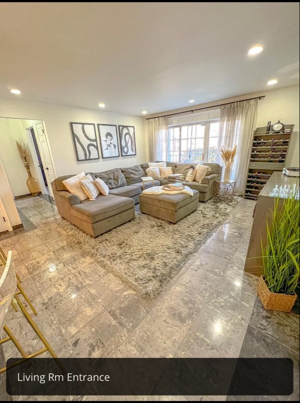 property at 800 River Rd