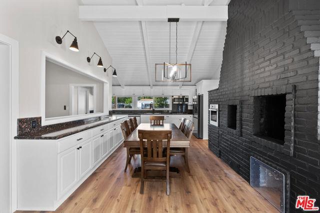 5656 Penfield Ave in Los Angeles, CA - Building Photo