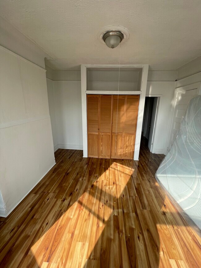 1217 Beach Ave in Bronx, NY - Building Photo - Building Photo
