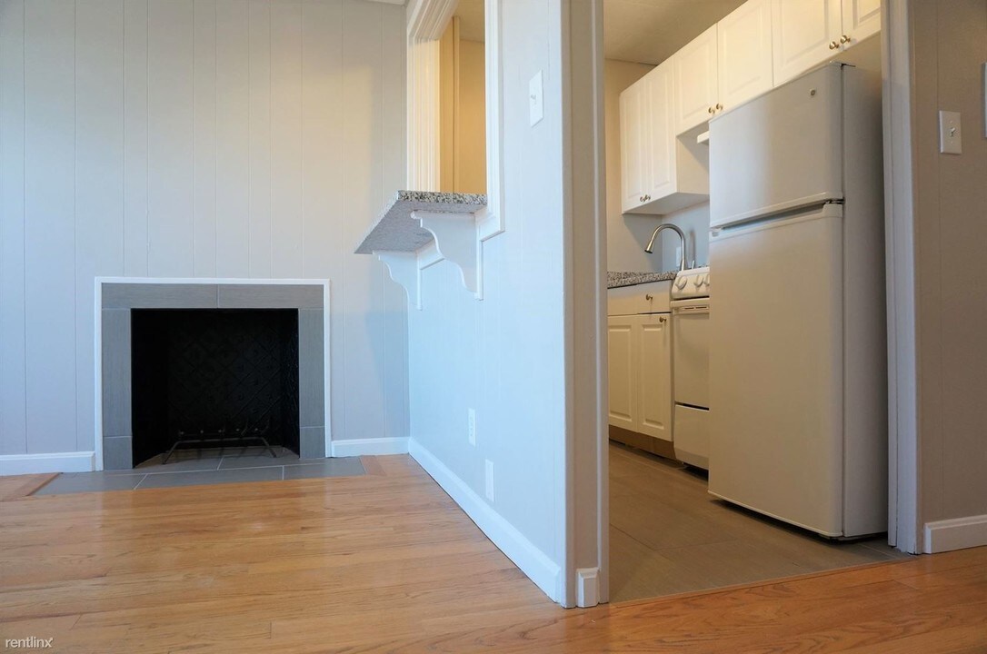 1053 Beacon St-Unit -# 21A in Brookline, MA - Building Photo