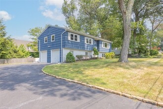 3 Indian Dr in West Nyack, NY - Building Photo - Building Photo