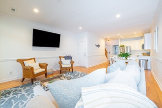 81 Sandbar Ln, Unit A in Folly Beach, SC - Foto de edificio - Building Photo