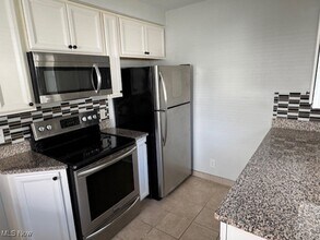 1256 Lander Rd in Mayfield Heights, OH - Building Photo - Building Photo