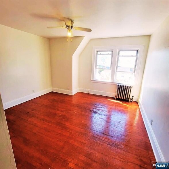 35 Cleveland Ave, Unit 3 in Newark, NJ - Building Photo
