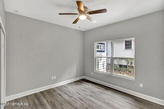 938 Alderside St in Jacksonville, FL - Building Photo - Building Photo