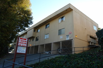 Acosta Plaza Apartments in Salinas, CA - Building Photo - Building Photo