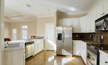 3858 Southpass Ave in Baton Rouge, LA - Foto de edificio - Building Photo