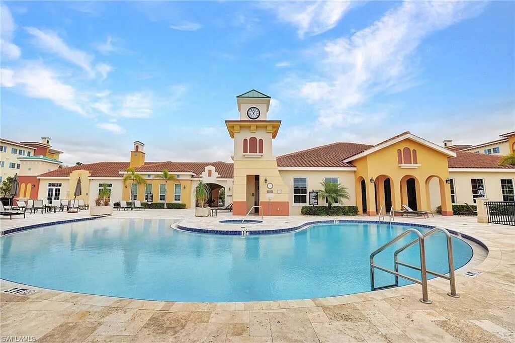 21450 Strada Nuova Circle in Estero, FL - Building Photo