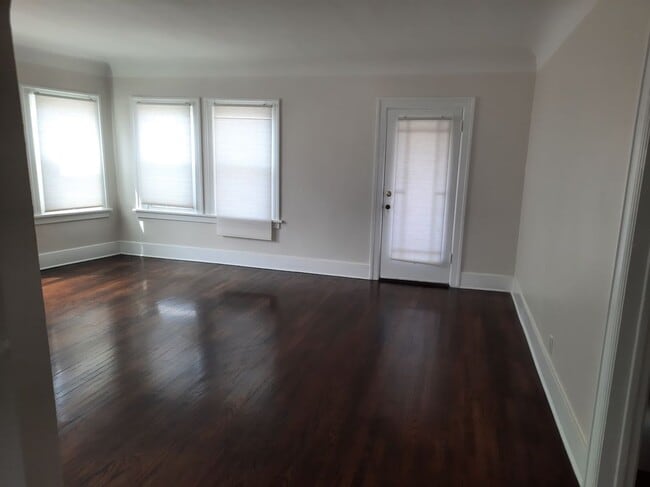 1216 Keniston Ave in Los Angeles, CA - Building Photo - Building Photo