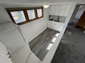 6 Quebec Dr, Unit 2 in Huntington Station, NY - Building Photo - Building Photo