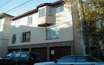 2515 Ivy Dr in Oakland, CA - Building Photo - Building Photo