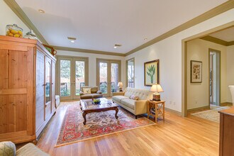 6811 Staffordshire in Houston, TX - Building Photo - Building Photo