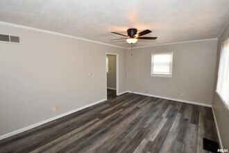 821 W Purtscher Dr in Peoria, IL - Building Photo - Building Photo