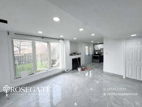 2874 Gardenview Crescent in Mississauga, ON - Building Photo - Building Photo
