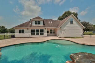 19907 Stone Lake Cir in Tomball, TX - Building Photo